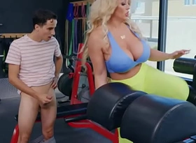 Busty MILF pounded wide of enlighten guy at gym in advance sucking