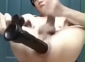 Chinese camboy fisting his loose quake anal with Bbc