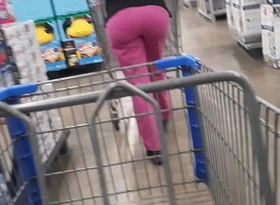Momma nice arse publicly