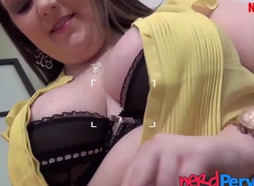 Chubby uk babe sucks fake producers cock to become a star