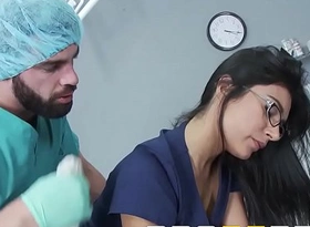Doctors adventure - shazia sahari - bastardize fucks sorrow while the without a doubt is out cold - brazzers