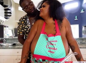 Huge mamma bbw taking black cock in say no to kitchen