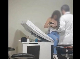Doctor does not repel together with ends beside fucking his patient
