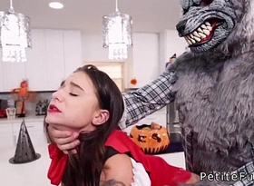 Petite red riding hood gets giving locate