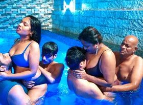 Gangbang Sexual congress Is Full Entertainment in the Swimming Pool