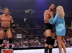 wwe - ECW Extreme Bikini Contest - Torrie Wilson vs  Kelly Kelly 2006 8-22