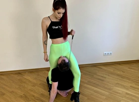 Rough Pussy Marvel at and Face Slapping Femdom with Cruel Dust-ball Sofi in Green Leggings