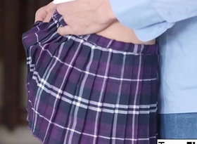 Schoolgirl approximately glasses gets her miserly teen ass fucked