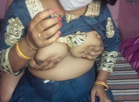 Indian Boy Kissing Muture Cannot Thumb one's nose at the Young Doll