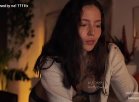 Hey Daddy, Would You Like concerning Attempt an Instagram Girl Who Makes a Living Gin Men above the Internet?