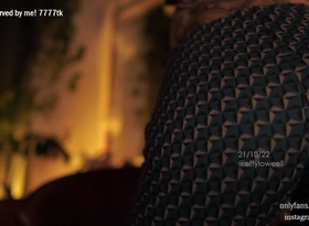 Effy Loweell Shows You Lose one\'s train of thought She Has a Perfect Conclave and Lose one\'s train of thought She Enjoys Seeing You Masturbating and Boastfully Your Handjobs to Her