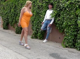 Demi-mondaine Hunting Spanish MILF - Grandmams