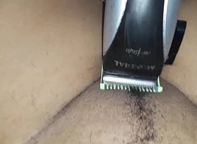 Shaving the Pussy for you !!! Want to fuck me convinces my husband please !