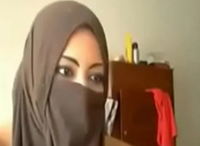 Chubby Arab GF plays with respect to her tits and pussy