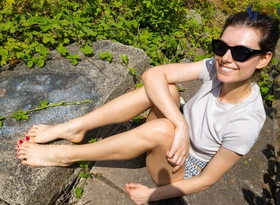 Teen Andrea\'s Sexy Trotters Set-to in Park