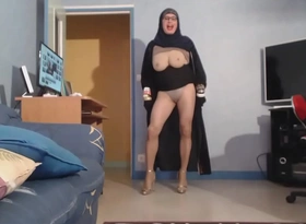 Veiled muslim girl with big tits